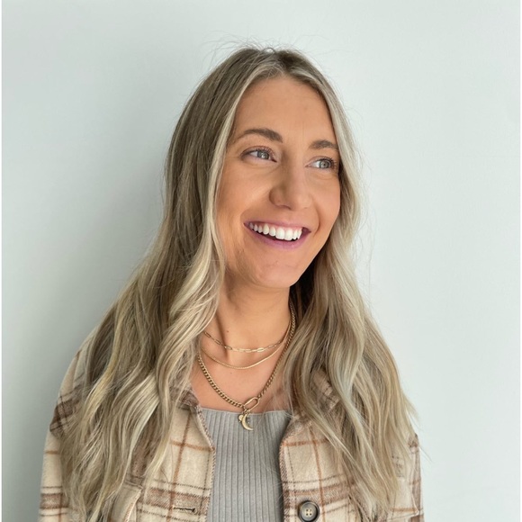 Meet your Posher, Jillian - Picture 3 of 3